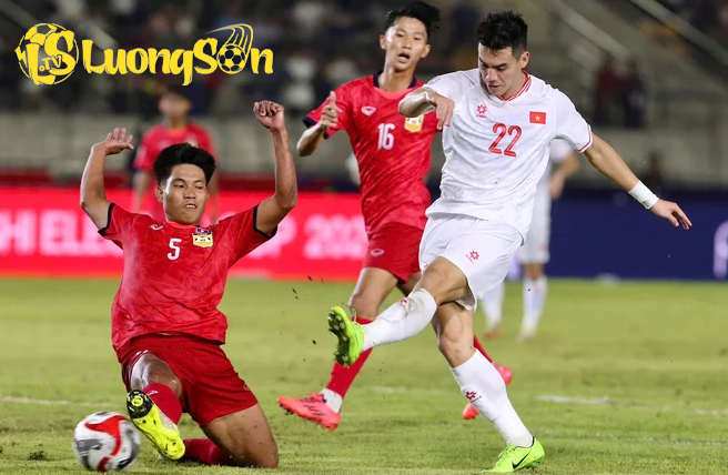 Việt Nam thắng đậm Lào trong trận ra quân AFF Cup