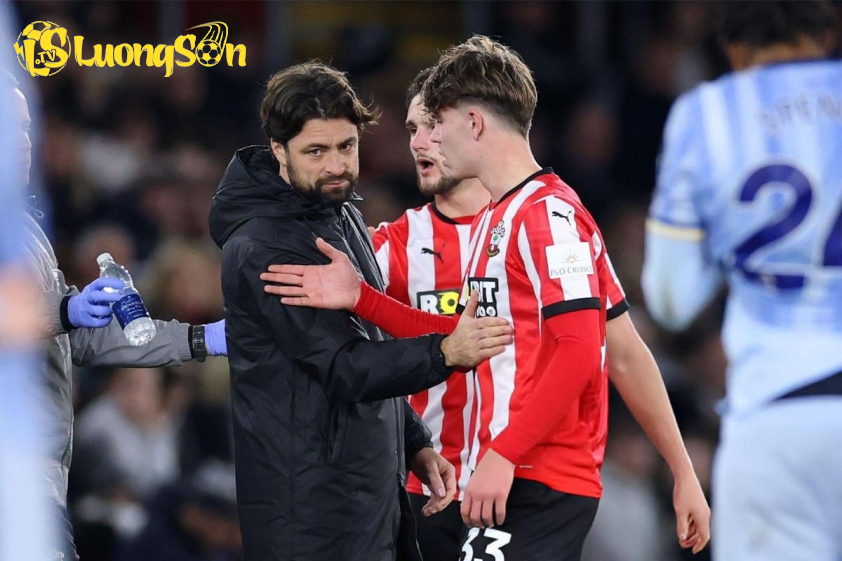 Southampton tiếp tục thể hiện màn trình diễn tệ hại trước Tottenham. Ảnh: Getty